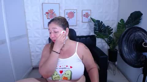 Snapshot of valentina_mature chatting on March 23, 2026, 8:35 pm Valentina online show from March 23, 2026, 8:35 pm