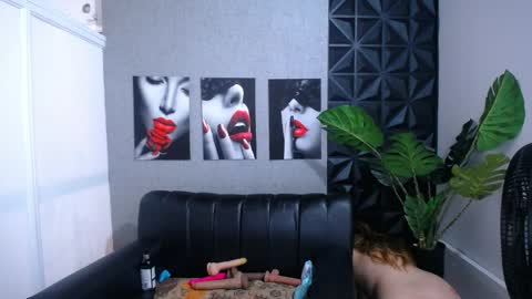 Snapshot of valentina_mature chatting on April 9, 2026, 7:52 pm Valentina online show from April 9, 2026, 7:52 pm