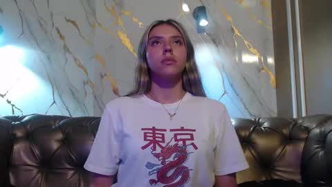 Snapshot of valentina_red18 chatting on September 8, 2025, 6:40 pm Valentina online show from September 8, 2025, 6:40 pm