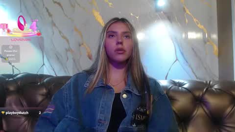 Snapshot of valentina_red18 chatting on September 9, 2025, 3:22 pm Valentina online show from September 9, 2025, 3:22 pm