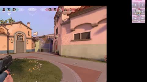 Snapshot of valentinagames chatting on December 4, 2025, 4:44 am Valentina online show from December 4, 2025, 4:44 am