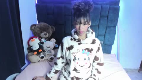 Snapshot of valentinaklean1 chatting on February 24, 2026, 5:49 am valentinaklean1 online show from February 24, 2026, 5:49 am