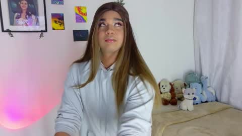 Snapshot of valentine_oss chatting on February 24, 2026, 12:19 am Vale online show from February 24, 2026, 12:19 am