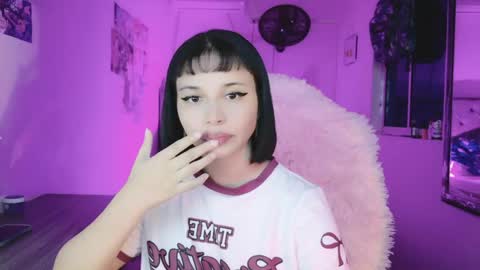 Snapshot of valentinna_5 chatting on February 2, 2026, 7:29 am Danielle Please help me to reach 300 thumbs up online show from February 2, 2026, 7:29 am