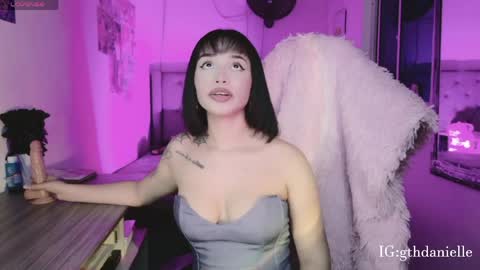 Snapshot of valentinna_5 chatting on April 21, 2026, 5:14 am Danielle Please help me to reach 300 thumbs up online show from April 21, 2026, 5:14 am