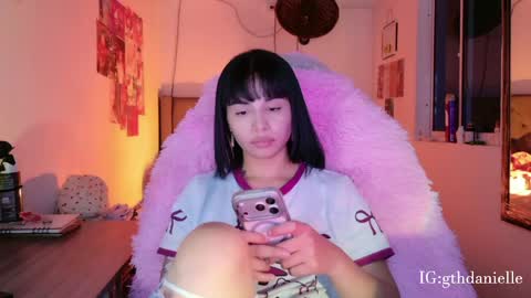 Snapshot of valentinna_5 chatting on May 13, 2026, 4:21 am Danielle Please help me to reach 300 thumbs up online show from May 13, 2026, 4:21 am