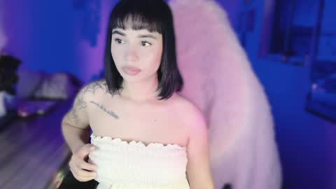 Snapshot of valentinna_5 chatting on May 30, 2026, 7:05 am Danielle Please help me to reach 300 thumbs up online show from May 30, 2026, 7:05 am