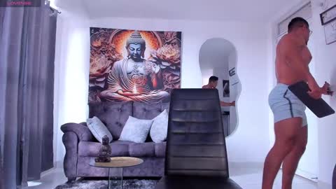 Snapshot of valentino_dossantos chatting on January 21, 2025, 7:39 pm online show from January 21, 2025, 7:39 pm