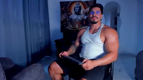 Snapshot of valentino_dossantos chatting on September 19, 2025, 10:10 pm online show from September 19, 2025, 10:10 pm