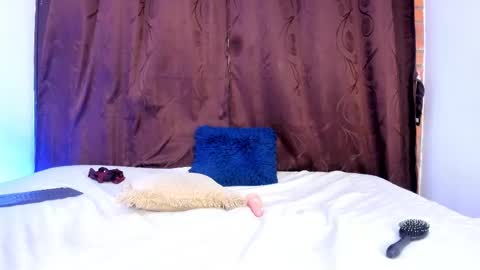 VALENTINO MOURA online show from February 27, 2025, 3:15 pm