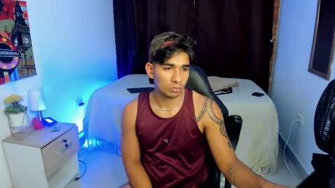 VALENTINO MOURA online show from March 3, 2025, 7:06 pm