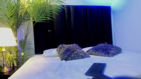 valeri_tafur online show from September 11, 2025, 10:59 am