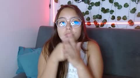 Snapshot of valeria_cherry chatting on January 10, 2025, 8:40 am valeria online show from January 10, 2025, 8:40 am