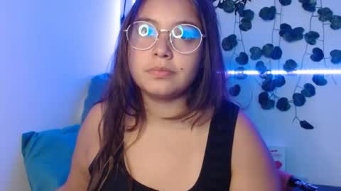 Snapshot of valeria_cherry chatting on January 19, 2025, 8:07 am valeria online show from January 19, 2025, 8:07 am