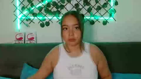 Snapshot of valeria_cherry chatting on February 25, 2025, 5:19 am valeria online show from February 25, 2025, 5:19 am