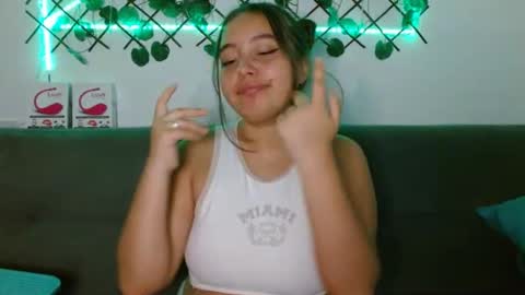 Snapshot of valeria_cherry chatting on February 25, 2025, 8:25 am valeria online show from February 25, 2025, 8:25 am