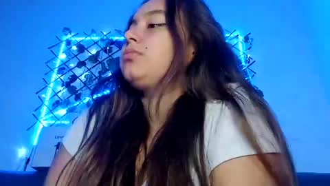 Snapshot of valeria_cherry chatting on February 28, 2025, 9:47 am valeria online show from February 28, 2025, 9:47 am