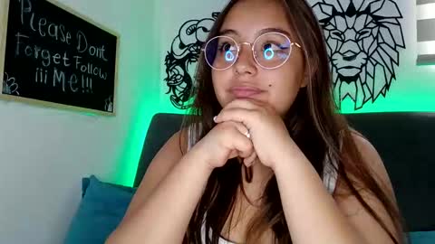 Snapshot of valeria_cherry chatting on October 11, 2025, 2:15 pm valeria online show from October 11, 2025, 2:15 pm