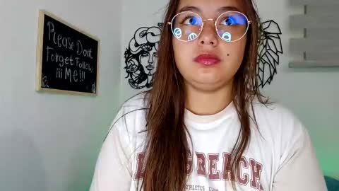 Snapshot of valeria_cherry chatting on October 23, 2025, 10:14 am valeria online show from October 23, 2025, 10:14 am