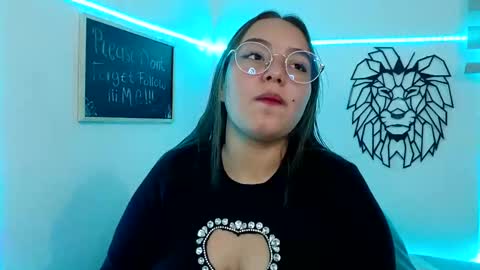 Snapshot of valeria_cherry chatting on November 16, 2025, 2:28 am valeria online show from November 16, 2025, 2:28 am