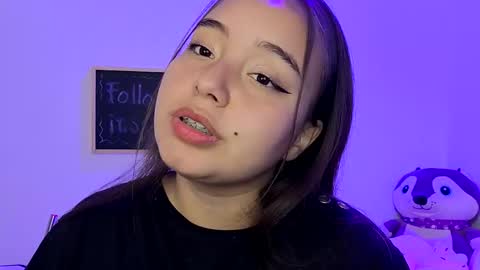 Snapshot of valeria_cherry chatting on February 2, 2026, 4:11 am valeria online show from February 2, 2026, 4:11 am