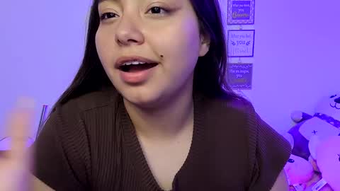 Snapshot of valeria_cherry chatting on February 3, 2026, 6:40 am valeria online show from February 3, 2026, 6:40 am