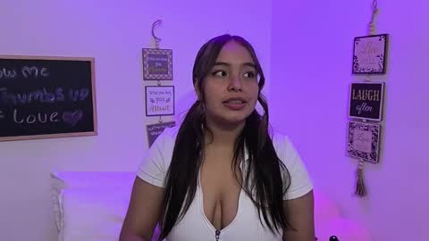 Snapshot of valeria_cherry chatting on March 13, 2026, 2:29 am valeria online show from March 13, 2026, 2:29 am