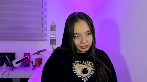 valeria online show from June 25, 2026, 2:44 am