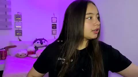 valeria online show from July 3, 2026, 3:02 am