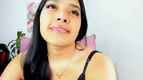 valeria_miller69 online show from December 5, 2025, 1:52 pm