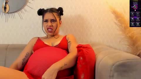 Snapshot of valeria_mtz chatting on January 21, 2025, 5:30 pm valeria_mtz online show from January 21, 2025, 5:30 pm