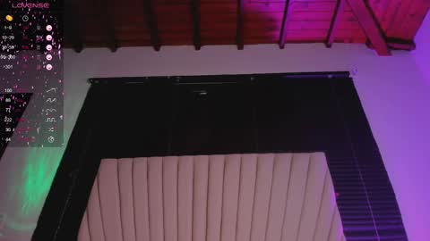 Snapshot of valeria_uribe22 chatting on February 16, 2025, 12:08 am    online show from February 16, 2025, 12:08 am