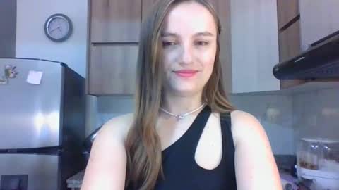 valeriafrannco online show from December 16, 2025, 9:42 pm