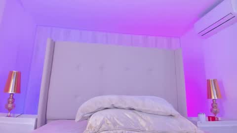 Valeria online show from November 13, 2025, 12:04 pm