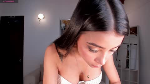 Snapshot of valeriavelvet chatting on February 6, 2025, 11:43 am Vale online show from February 6, 2025, 11:43 am