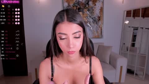 Snapshot of valeriavelvet chatting on February 8, 2025, 11:44 am Vale online show from February 8, 2025, 11:44 am