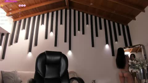 Snapshot of valeriavelvet chatting on February 16, 2025, 11:59 am Vale online show from February 16, 2025, 11:59 am