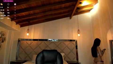 Snapshot of valeriavelvet chatting on February 24, 2025, 11:54 am Vale online show from February 24, 2025, 11:54 am