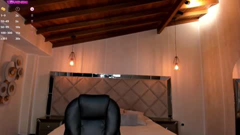 Snapshot of valeriavelvet chatting on February 28, 2025, 11:58 am Vale online show from February 28, 2025, 11:58 am