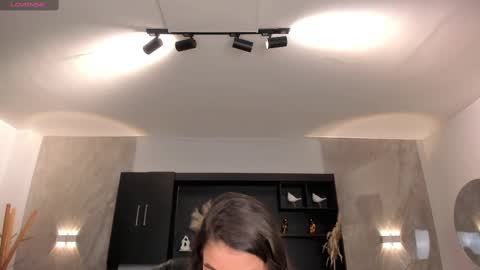 Snapshot of valeriavelvet chatting on March 6, 2025, 11:47 am Vale online show from March 6, 2025, 11:47 am