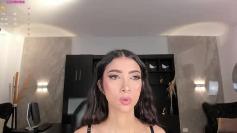 Snapshot of valeriavelvet chatting on March 8, 2025, 11:58 am Vale online show from March 8, 2025, 11:58 am