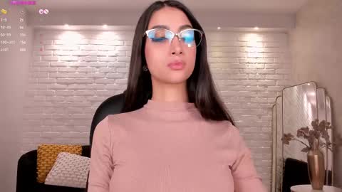 Snapshot of valeriavelvet chatting on March 10, 2025, 6:01 pm Vale online show from March 10, 2025, 6:01 pm