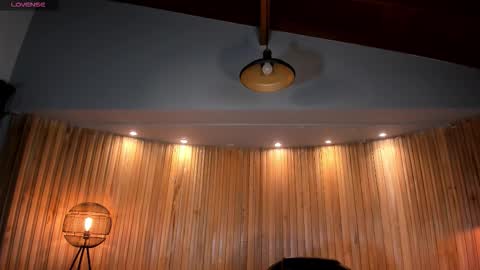 Snapshot of valeriavelvet chatting on October 3, 2025, 12:02 pm Vale online show from October 3, 2025, 12:02 pm