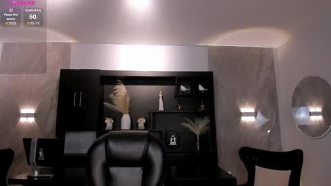 Snapshot of valeriavelvet chatting on November 6, 2025, 11:55 am Vale online show from November 6, 2025, 11:55 am