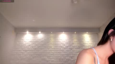 Snapshot of valeriavelvet chatting on November 16, 2025, 12:11 pm Vale online show from November 16, 2025, 12:11 pm