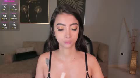 Snapshot of valeriavelvet chatting on November 25, 2025, 12:16 pm Vale online show from November 25, 2025, 12:16 pm