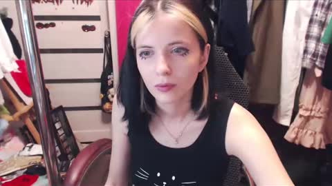 ValeriaXKiss online show from March 10, 2025, 6:23 pm