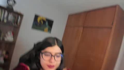 Val  online show from December 15, 2025, 1:26 pm