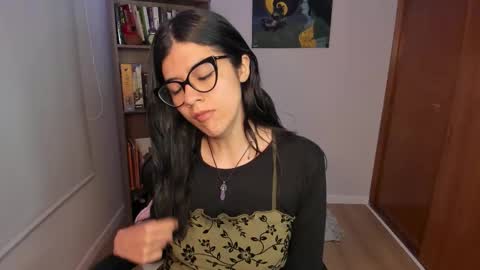 Val  online show from December 19, 2025, 3:02 am