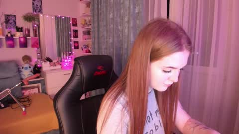 Snapshot of valerie_cutee chatting on October 8, 2025, 5:32 pm Lera online show from October 8, 2025, 5:32 pm